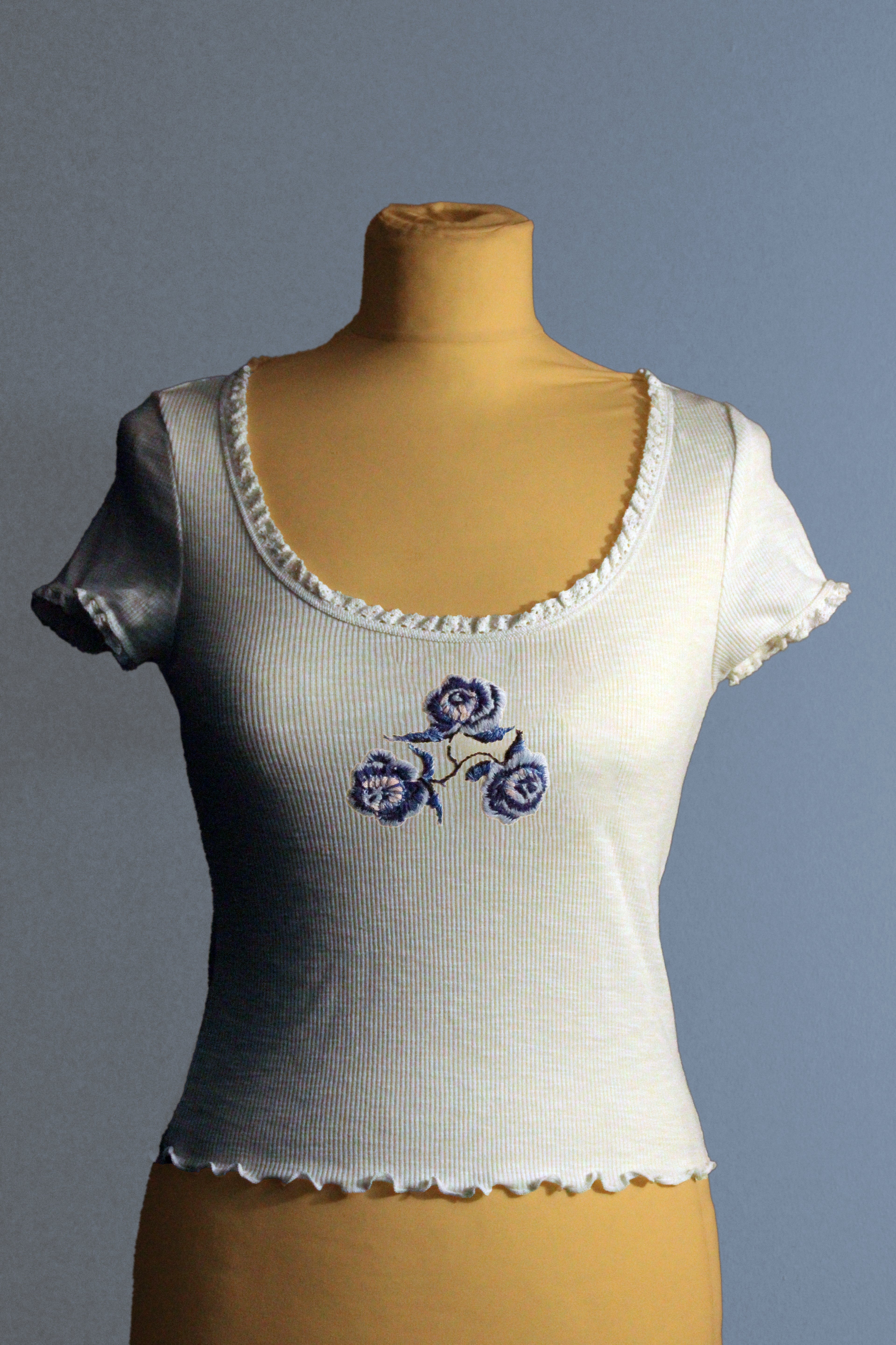 Blue Roses Triskelion Shirt No. 1