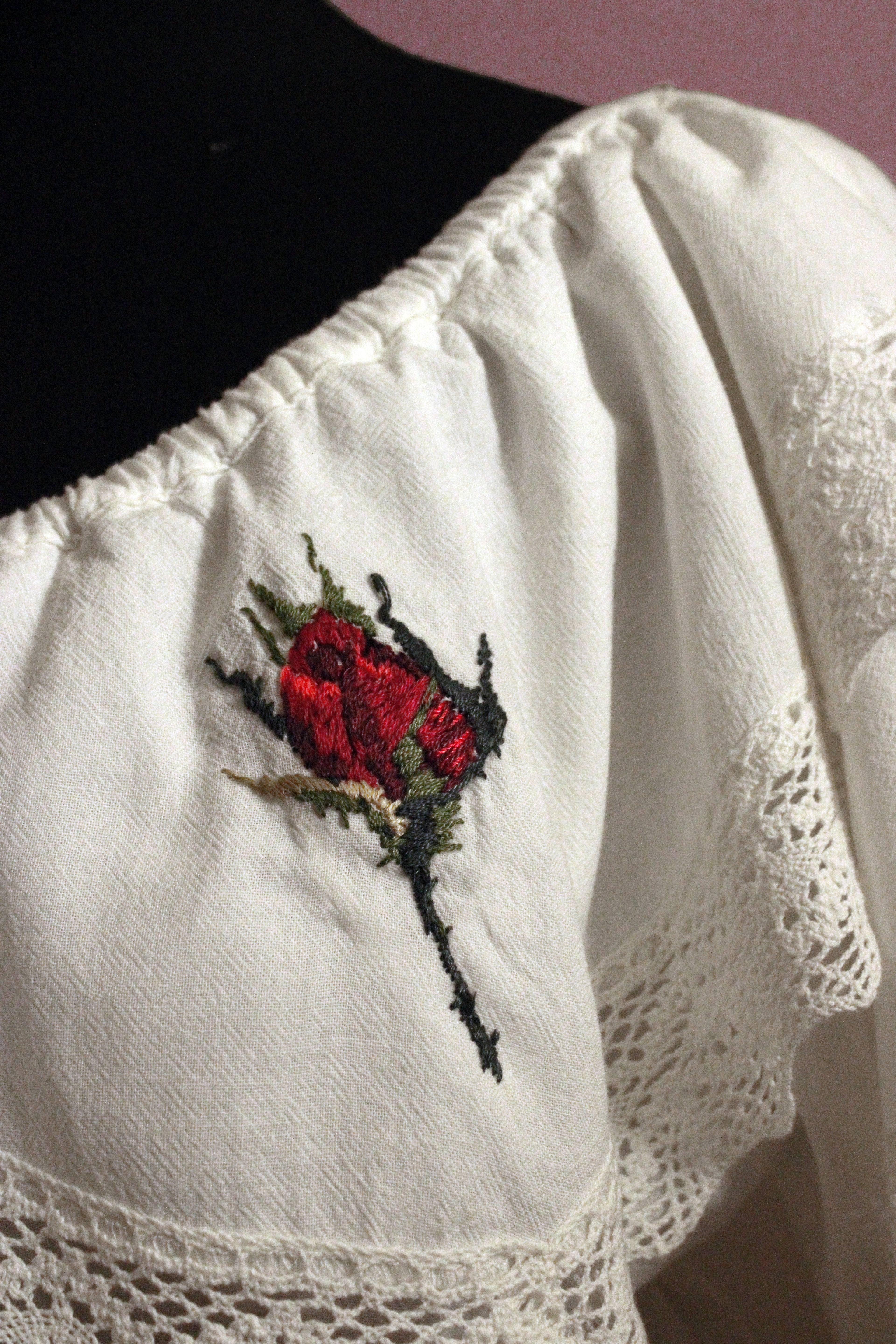 Red Rosebuds Top No. 1